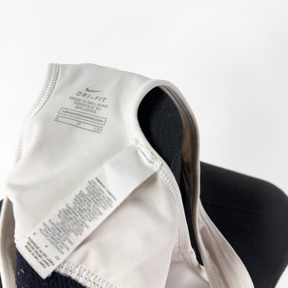 BLACK AND WHITE NIKE SPORTS BRA SIZE SMALL - Picture 5 of 5